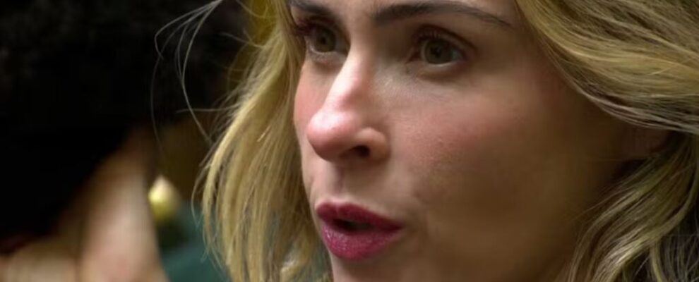 🔥 BBB 26: Ana Paula chora e desabafa com Samira após volta do paredão! 🔥 BBB 26: Ana Paula chora e desabafa com Samira após volta do paredão!