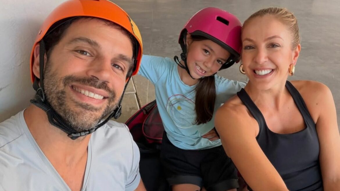😍 Fofura! Filha de Duda Nagle se diverte com a namorada do pai