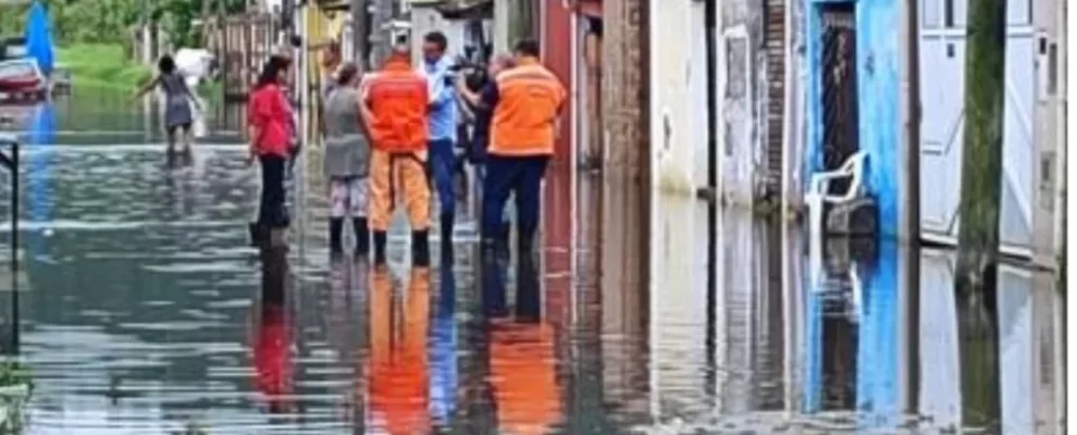 🚨 JUSTIÇA APERTA: Cidade do litoral tem prazo para agir contra chuvas 🚨 JUSTIÇA APERTA: Cidade do litoral tem prazo para agir contra chuvas