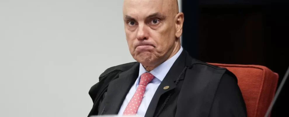 🔥 Moraes elogiado por Fachin e Gilmar em meio ao caso Master 🔥 Moraes elogiado por Fachin e Gilmar em meio ao caso Master