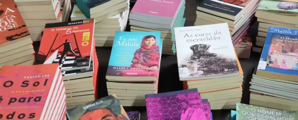 📚 DF: Presos ganham 7 mil livros para reduzir pena com leitura! 📚 DF: Presos ganham 7 mil livros para reduzir pena com leitura!