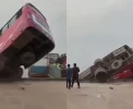 🚨 Acidente em Bangladesh: Ônibus cai em rio e mata 24 pessoas
