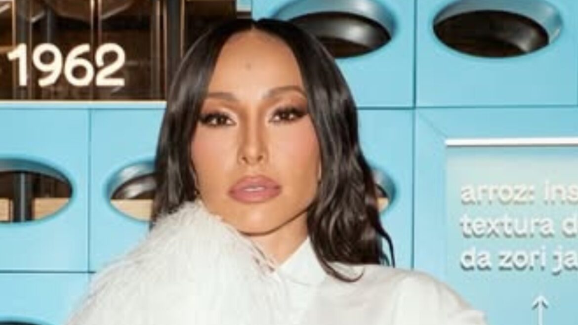 😱 QUE ROUPA É ESSA? Look de Sabrina Sato choca a web