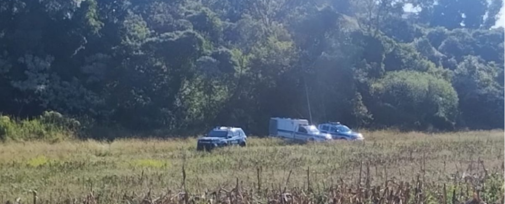 🔥 CHAPE-CO: Suspeitos são pegos enterrando corpo e fogem da polícia! 🔥 CHAPE-CO: Suspeitos são pegos enterrando corpo e fogem da polícia!